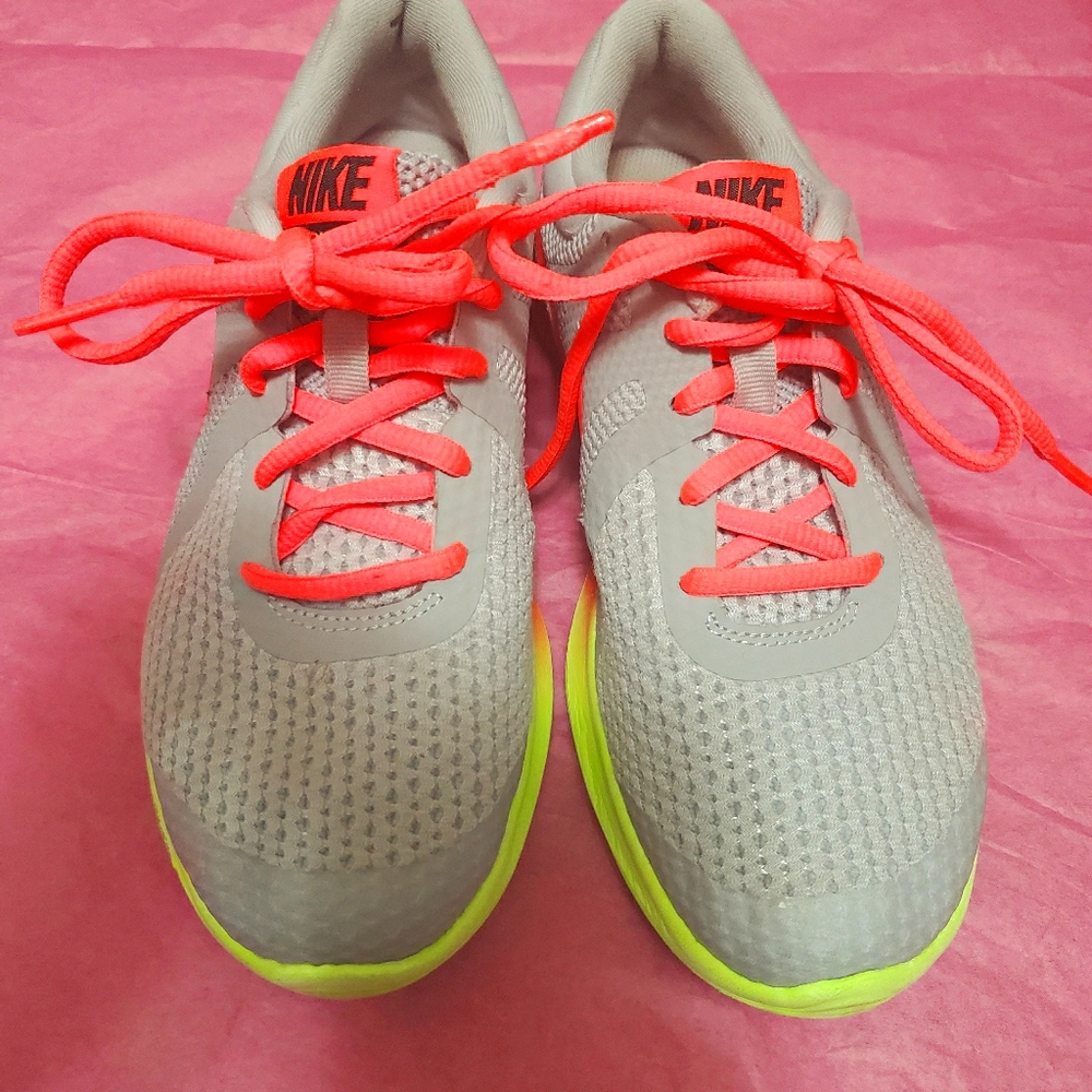 Girls nike sneakers